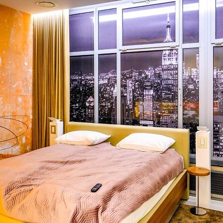 Pietryna Apartments Luxury - Sauna , Jacuzzi , Bezposrednio Przy Ul Piotrkowskiej Łódź Esterno foto
