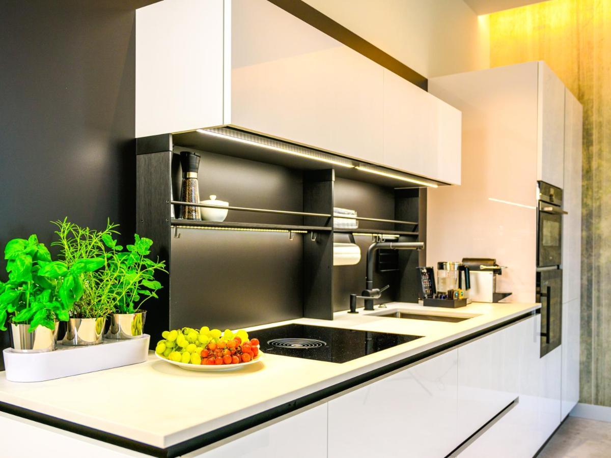 Pietryna Apartments Luxury - Sauna , Jacuzzi , Bezposrednio Przy Ul Piotrkowskiej Łódź Esterno foto