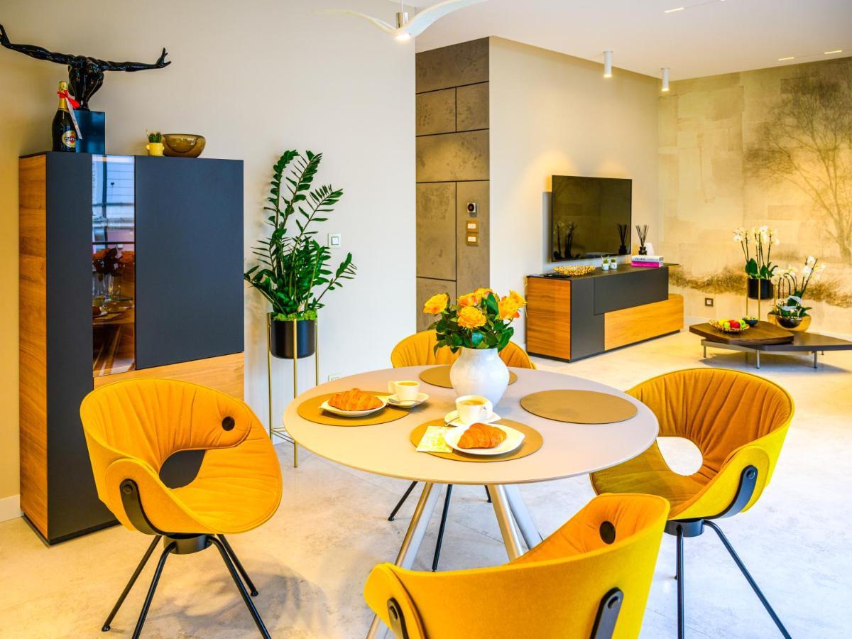 Pietryna Apartments Luxury - Sauna , Jacuzzi , Bezposrednio Przy Ul Piotrkowskiej Łódź Esterno foto