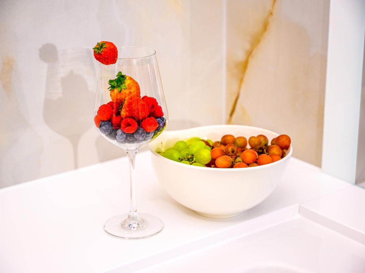 Pietryna Apartments Luxury - Sauna , Jacuzzi , Bezposrednio Przy Ul Piotrkowskiej Łódź Esterno foto